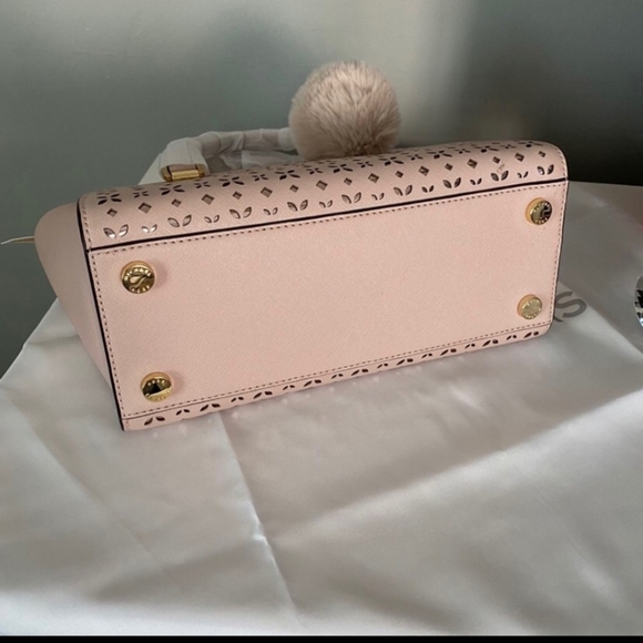 Michael Kors Selma Satchel - Picture 5 of 9